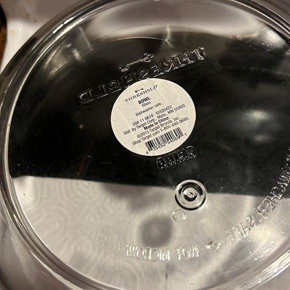 TWO NEW GLASS SERVING BOWLS FROM TARGET ! - Picture 2 of 9